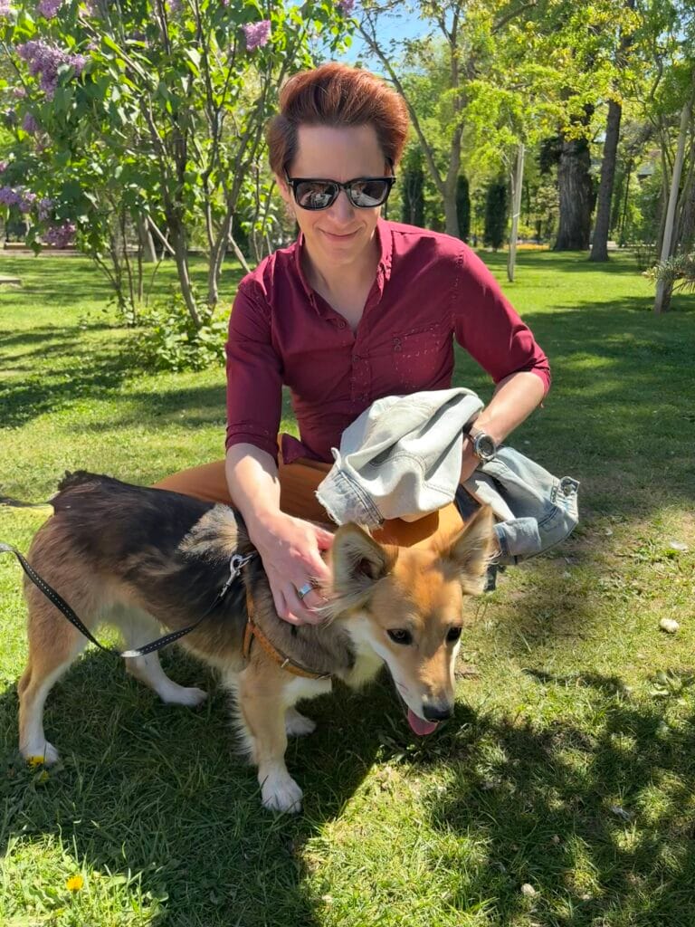 Scott meeting Dina the dog during a free walking tour in Chisinau